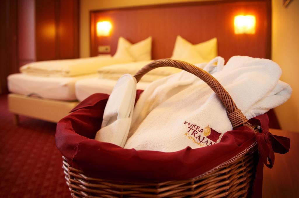 Kurhotel Kaiser Trajan Bad Gögging Rom bilde